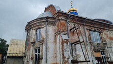 Навіщо відбирати чужі храми, якщо ви руйнуєте свої?