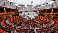 Η κυβέρνηση της Τουρκίας αυστηροποιεί την τιμωρία για την προπαγάνδα ΛΟΑΤΚ.