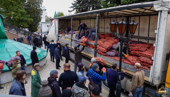 Humanitarian aid delivered to the Sviatohisk Lavra. Photo: Chernivtsi Eparchy
