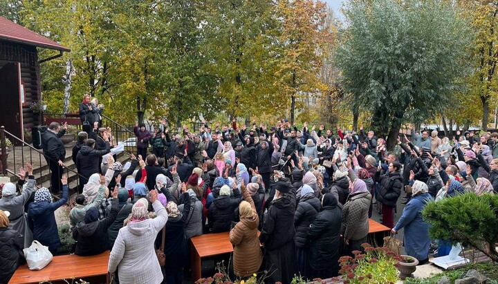 Пантелеймонівська громада УПЦ у Вишгороді. Фото: Фейсбук протоієрея Діонісія Денисенка