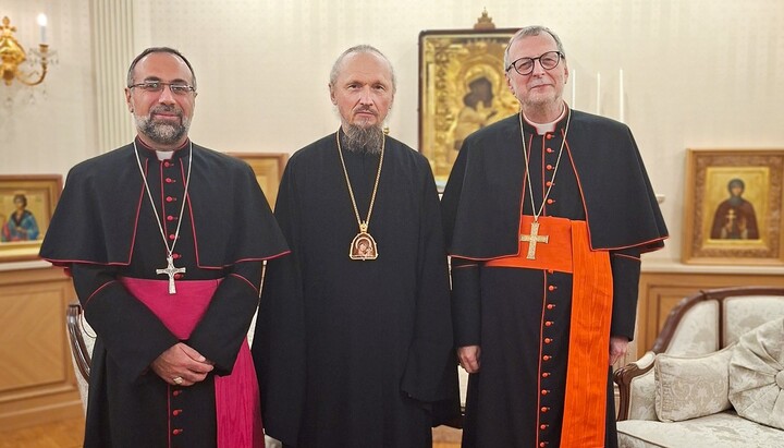 Митрополит Веніамін з представниками Ватикану. Фото: пресслужба Білоруської Церкви