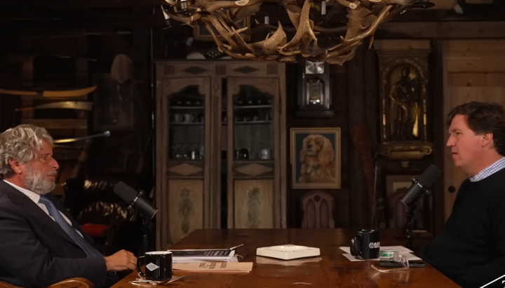 Роберт Амстердам і Такер Карлсон. Фото: Скриншот відео Tucker Carlson