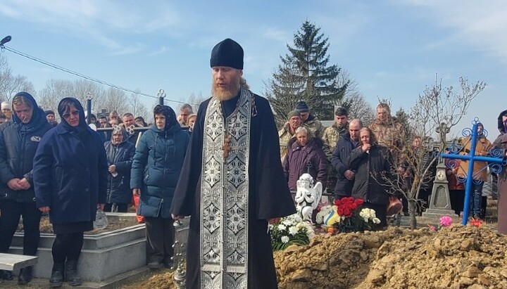 Rector of St. Nicholas Church in Marshyntsi. Photo: "Faithful of the Chernivtsi–Bukovynian Eparchy of the UOC" Facebook page