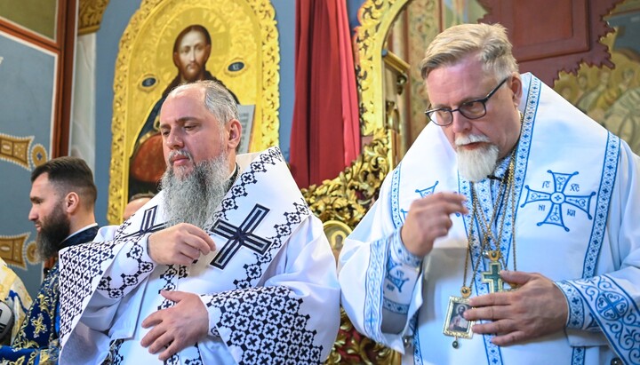 Архієпископ Гельсінський разом з Думенком. Фото: ПЦУ