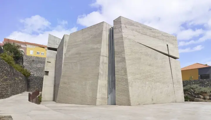 Храм на Тенерифе. Фото: worldbuildingsdirectory