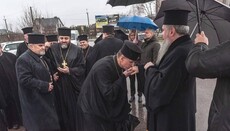 Σχετικά με τα διπλά πρότυπα και την επιλεκτικότητα των εκκλησιαστικών παραδόσεων