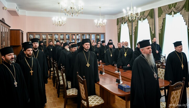 Στην ΠЦУ κατά λάθος έδειξαν τον πραγματικό αριθμό εθελοντικών μεταβάσεων?