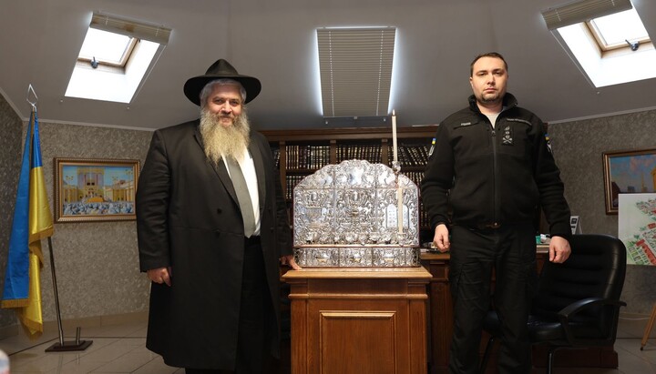 Budanov lit the Hanukkah candle. Photo: Asman's Facebook