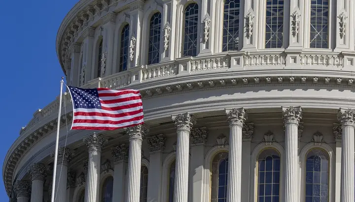 Здание Капитолия США в Вашингтоне, где Конгресс рассматривает законодательные инициативы федерального уровня. Фото: Getty Images
