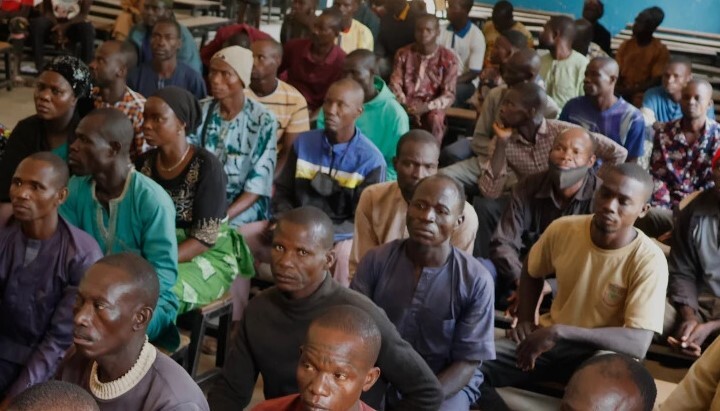 Parents of abducted children at the meeting on November 28, 2025. Photo: Associated Press