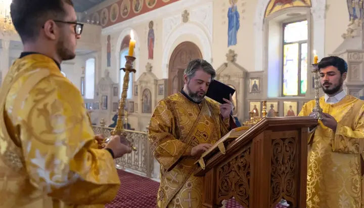 An Orthodox service in the Azerbaijani language at the Cathedral of the Holy Myrrh-Bearing Women in Baku. Photo: Caliber.Az