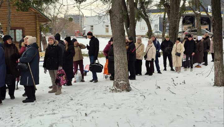 Благодійна акція Соціального відділу УПЦ. 3 січня 2026 року. Фото: ТГ-канал «Церква допомагає»