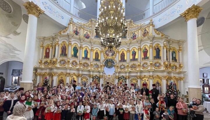 Вихованці недільних шкіл УПЦ Полтавської єпархії. Фото: Полтавська єпархія