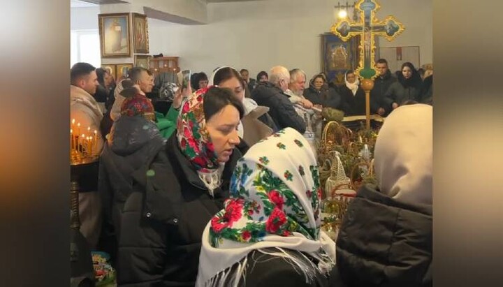 Αγιασμός των υδάτων στον οικιακό ναό της ΟΠΕ στο χωριό Πάνκα. Φωτογραφία: ΣΟΔ