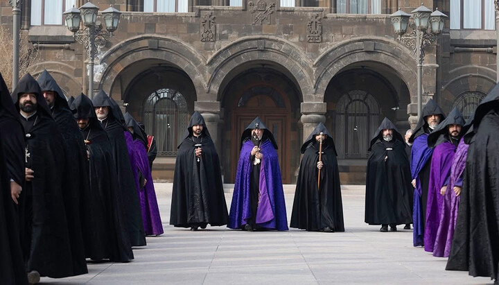 Bishops of the Armenian Church in Etchmiadzin. Photo: mediamax