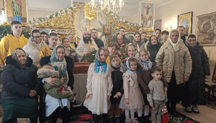 The persecuted Ascension parish of the UOC in the village of Rynhach. Photo: Chernivtsi Eparchy