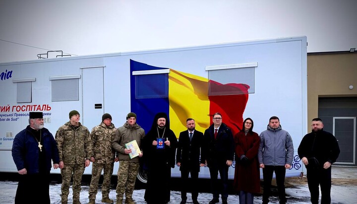 Румунська делегація в Одесі передала мобільний госпіталь для військових медиків. Фото: t.me/odesacityofficial
