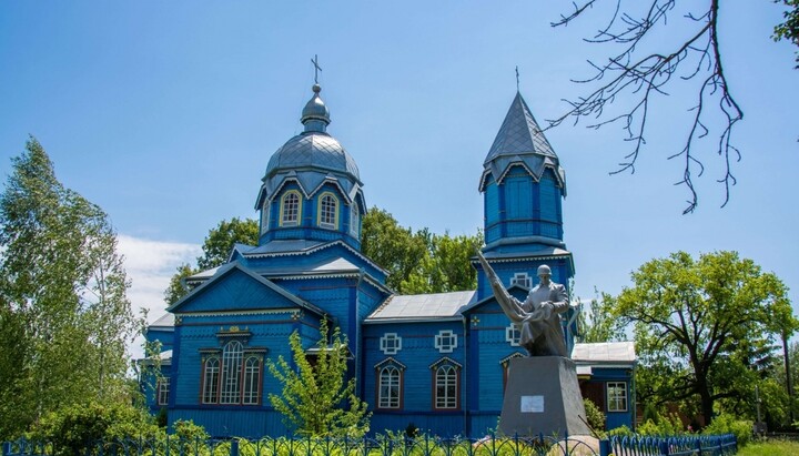 Георгиевская церковь 1785 года в селе Мизиновка Черкасской области. Фото: Find-way