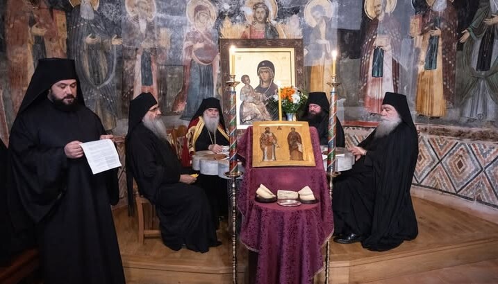 Богослужіння в монастирі Хіландар на Святій Горі. Фото: Хіландарської обителі
