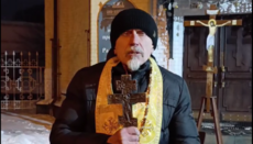 Священник на стоянні під Лаврою: Ми повинні віддавати Богу найкраще, що маємо