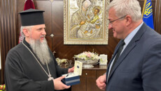 Глава МЗС привітав Думенка і подарував йому цінний годинник