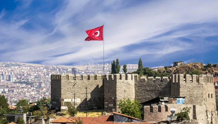 A flag of Turkey in Ankara. Photo: Depositphotos