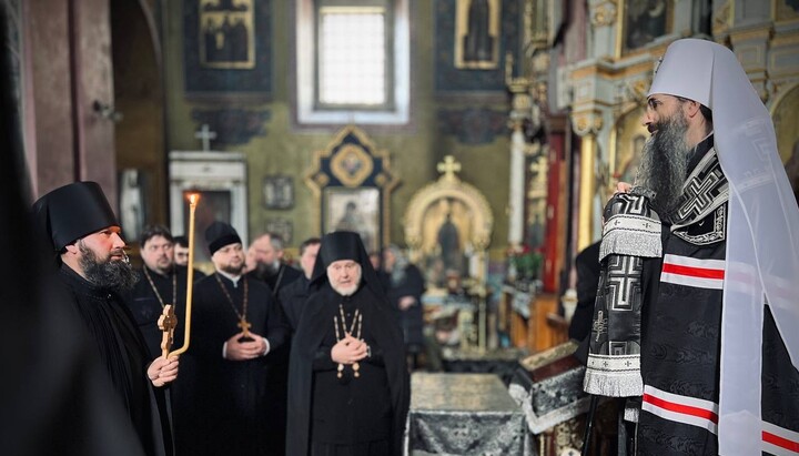Митрополит Варсонофій здійснив чернече постриження в Барі. Фото: Вінницька єпархія