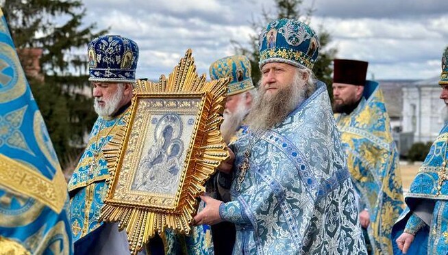 Хресна хода в селищі Козельщина. Фото: Полтавської єпархії