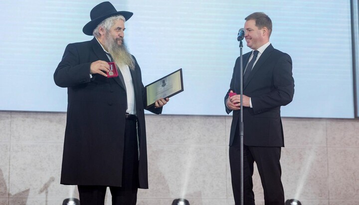 Chief Rabbi and Artem Rybchenko. Photo: Facebook