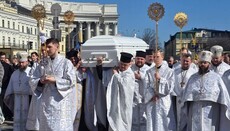 Κίεβο: Ετάφη στον Άγιο Βλαδίμηρο ο Φιλάρετος – Παρόντος του Β. Ζελένσκι