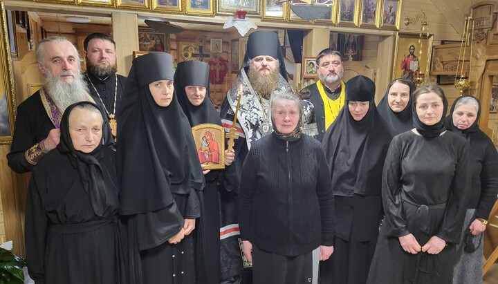 У чернецтво була пострижена послушниця підвор'я Ольга, якій у постригу було наречено ім'я Євфимія. Фото: Синодальний інформаційно-просвітницький відділ УПЦ
