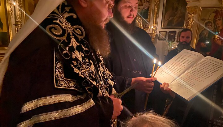 Митрополит Феодосій у Красногорському монастирі. Фото: Черкаська єпархія