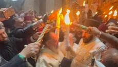 У храмі Воскресіння Христового Єрусалима зійшов Благодатний вогонь