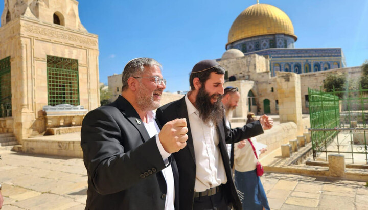 Бен-Гвір разом з рабином Елішею Вольфсоном. Фото: Israel Inside