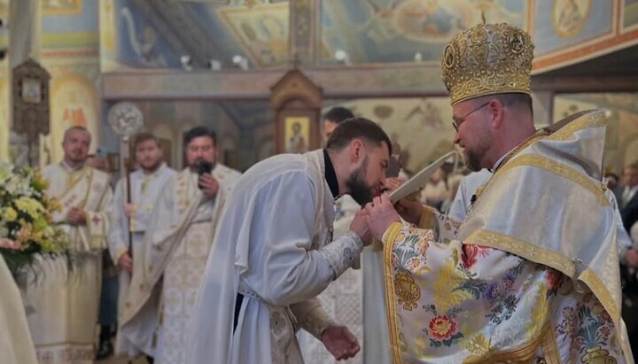 Нагородження клірика УПЦ у Словаччині. Фото: фейсбук Михалівської та Кошицької єпархії