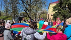 Соцвідділ УПЦ привіз до київського інтернату на Пасху подарунки