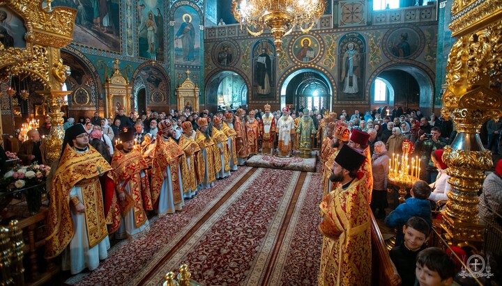 Святкове богослужіння в Покровському монастирі столиці. Фото: Facebook-сторінка керуючого справами УПЦ