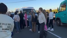 Жителі села Липча перекрили дорогу, вимагаючи звільнення священника з ТЦК