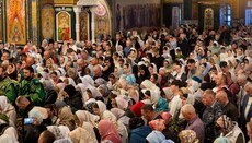 Тисячі вірних зібралися в Почаївській лаврі на свято прп. Амфілохія