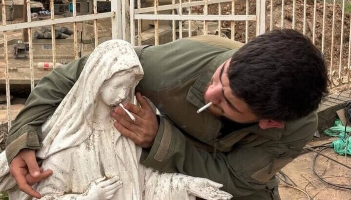 Act of blasphemy by an Israeli soldier against a statue of the Virgin Mary. Photo: Roya News