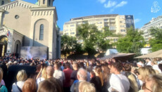 Патріарх і президент Сербії зустріли Пояс Пресвятої Богородиці