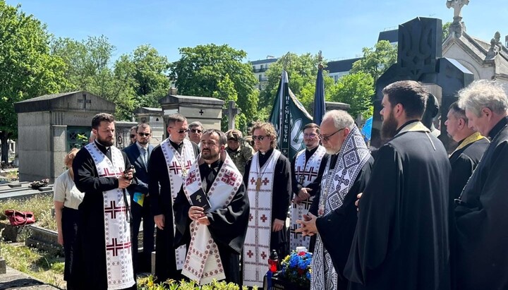 Ієрархи Константинополя та УГКЦ біля могили Петлюри. Фото: УГКЦ