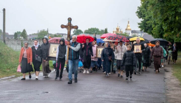 Cross procession for peace in Ukraine. Photo: press service of the Rivne Eparchy