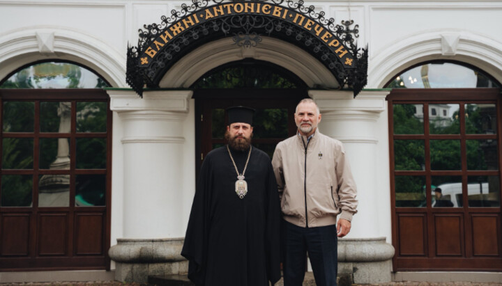 Авраамій Лотиш і голова лаврського заповідника Максим Остапенко. Фото: Фейсбук лаврського заповідника