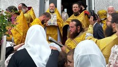 У Заволоці гнаний Всехсвятський приход УПЦ відзначив престольне свято