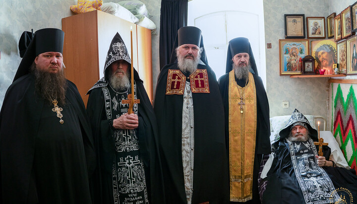 Два найстарших насельники. Фото: Святогірська лавра