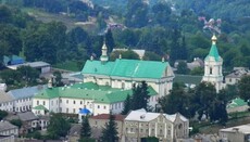 Official complains that believers are defending monastery in Kremenets