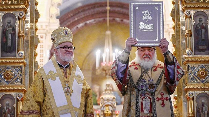 Митрополит Іоанн і Патріарх Кирил. Фото: Foma.ru