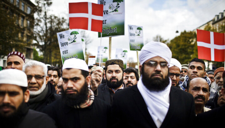 A Muslim demonstration in Denmark. Photo: Heimildin