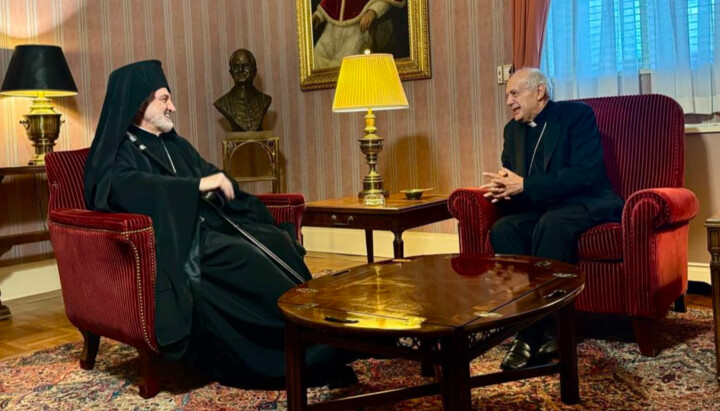 Архієпископ Елпідофор із нунцієм Ватикану Габріеле Качча. Фото: Vima Orthodoxias